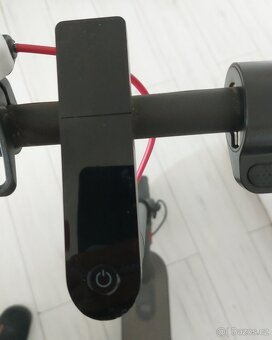 Elektrická koloběžka Xiaomi M365 - 9