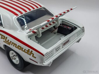 1970 Plymouth HemiCuda 1:18 ACME - 9