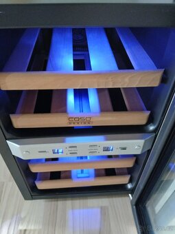 Polovodičová vinotéka 2-zónová na 12 lahví - 9