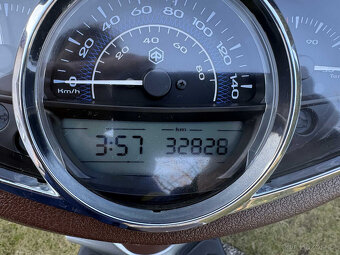 Piaggio Medley 125, CZ - 9