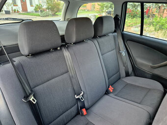Škoda Octavia Combi 1.6i 75kW TOUR Ambiente - 9