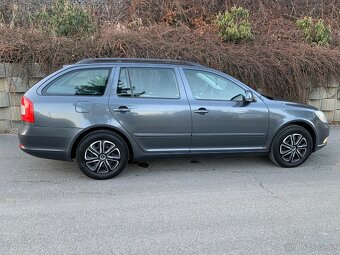 Škoda Octavia combi 1.6 TDi koupeno nové v ČR - 9