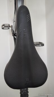 Sjezdové kolo Devinci Wilson Full Carbon 2016 - 9