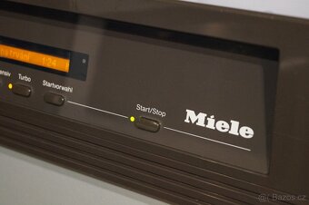 Hnědá vestavná myčka Miele G5650 SCi, tři koše - 9