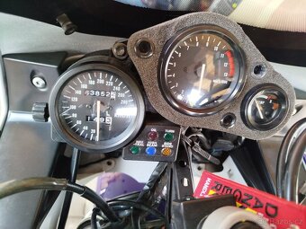 Honda CBR 900rr sc28 rv 93 - 9