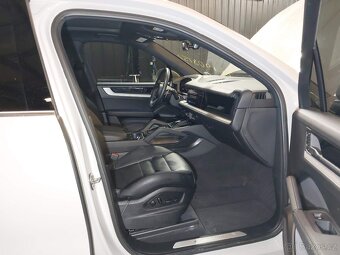 Porsche Cayenne – Rok 2024, pouze 25k km - 9