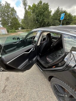 Tesla model s Doživotni nabijeni ZDARMA - 9