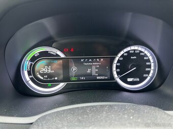 Kia Niro -1.6 77kw Hybrid koupeno v Čr-dědictví - 9