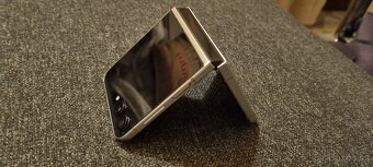 Galaxy Z Flip5 Maison Margiela PARIS 8GB/512GB - 9