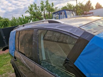 Volkswagen Cross Touran na náhradní díly - 9