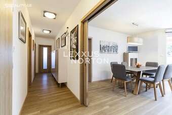 Bungalov, 5+kk, Zahrada, bazén, terasa, pergola, FTV - 9