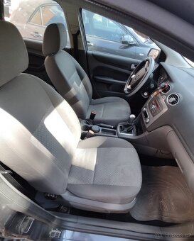 Ford Focus - 9