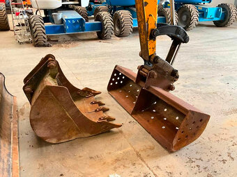 prodám minibagr JCB 8055; - 9