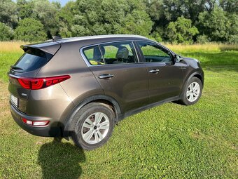 Kia Sportage 1.7 crdi exkluzivní výbava - 9