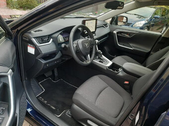 Toyota rav4 2,5 hybrid -lift naj 28 tis km 9/2023 - 9