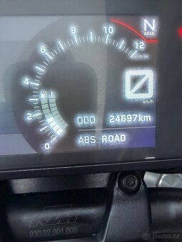 KTM Duke 125 rok 2022 - 9