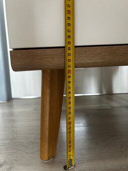 Skříň se sklem - 9