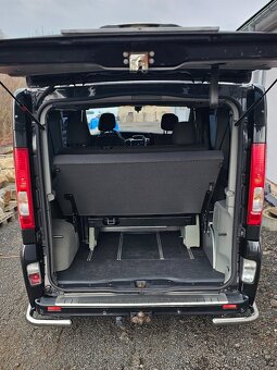 Opel Vivaro 2.5 CDTI L2H1 COMBI - 9