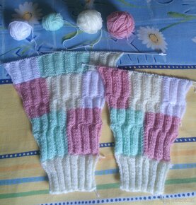 RUČNĚ PLETENÝ, NOVÝ, HEBKÝ, PATCHWORK SVETŘÍK: S-M nenošený - 9