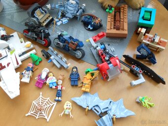 Lego mix 2kg + LEGO uložný box 15x12cm - kusy a druhy foto - 9