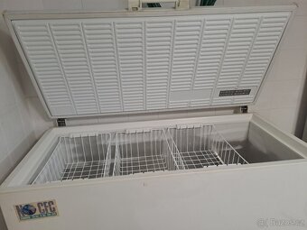 Velká truhlicová mraznička, objem cca 400 l, Zanussi ZCF 410 - 9
