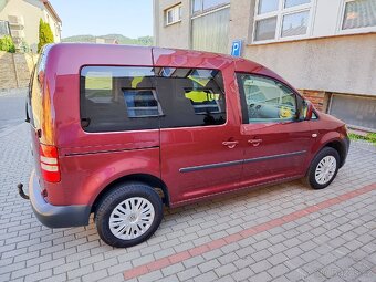 Volkswagen Caddy 1.6 TDI 75kW 5 míst rok 2013 - 9