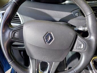 Renault Scenic 1.2 TCi 85kW r.v 2016 NOVÁ CENA - 9