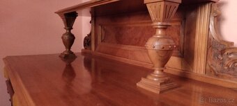 Krásná starožitná skříňka Vertigo - 9