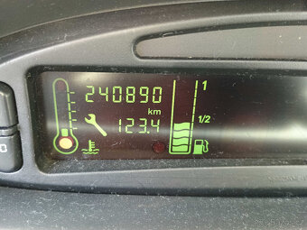 Prodám Citroen Xsara Picasso 2.0 Hdi - 9