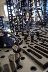 3D kvalitní frézovaný svařovací stůl 25mm - 9
