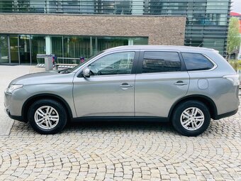 Mitsubishi Outlander 2.2Di-D 4x4 AUTOMAT SENZORY SERVISKA - 9