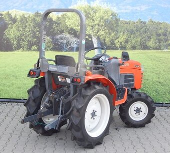 HITACHI CTX200 KUBOTA, 4x4, 20KONÍ, PĚKNÝ STAV - 9