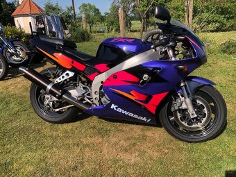 Honda CBR 900RR, Suzuki GSXR, VZ800, Kawasaki ZXR 400 - 9