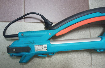 GARDENA elektrické nůžky na živý plot HighCut 48 550W - 9
