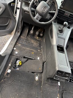 Čištění INTERIÉRU a EXTERIÉRU přímo u Vás doma - 9