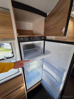 Zanovny obytny prives Adria Altea 552 PK - 9