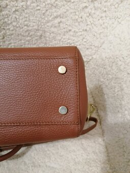 Nádherna kabelka Guess Luxe - 9