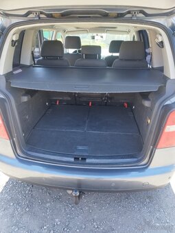 VW TOURAN - 9