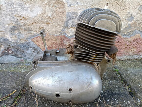 nádrž řidítka polomotor 125 175 jawa - 9