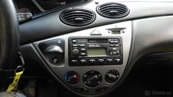 Ford Focus 1.6 kombi - 9