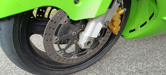 Kawasaki Ninja ZX-12R - 9