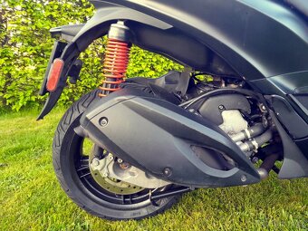 Piaggio MP3 300 HPE Sport ABS,ASR - 9