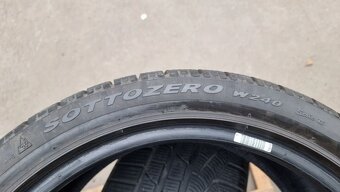 Zimní pneu 235/40/18 Pirelli - 9