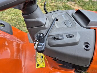 Zahradní sekací traktor Husqvarna TC 138. - 9