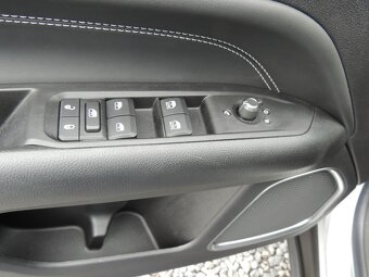 Jeep Compass 1.3i,96kw,Night Eagle,2022,ČR,1maj.,TOP,-21%DPH - 9