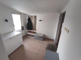 REZERVACE - Rodinný dům s garáží, Jaroměř - 9