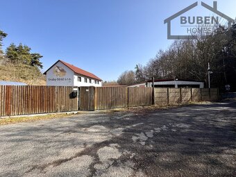 Areál bývalé pily s ubytováním, 4 haly, rybník, srub, sauna - 9