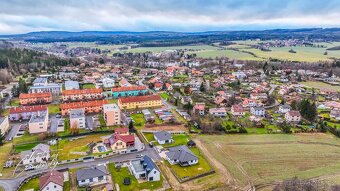 Prodej pozemku 1 040 m v Bohutíně klidná lokalita u rybníka - 9