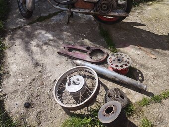 Jawa 250/592 - 9