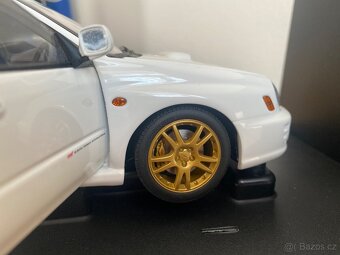 Subaru Impreza WRX STI (2001) 1:18 AUTOart - 9